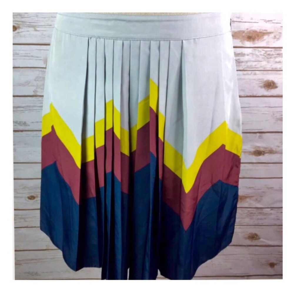 NEW Kenneth Cole Pleated Skirt